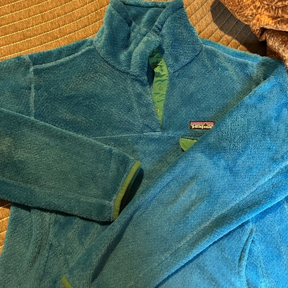 💙Beautiful Turquoise Retool Patagonia Pullover - Picture 4 of 7